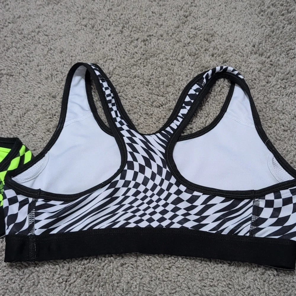 Checkered‎ Nike Sports Bra Black And White Black And Neon Yellow Size Small